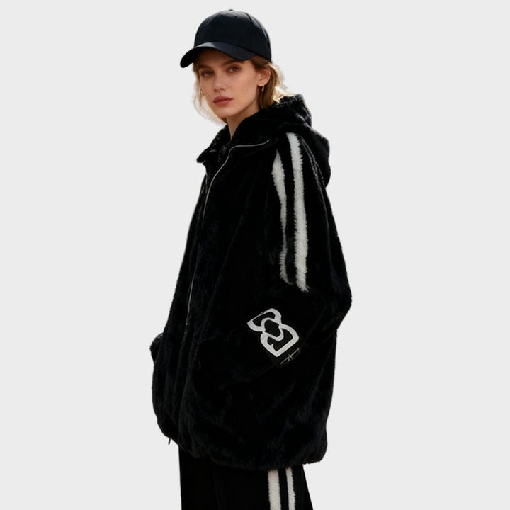 Karolína – Comfortable Hooded Coat