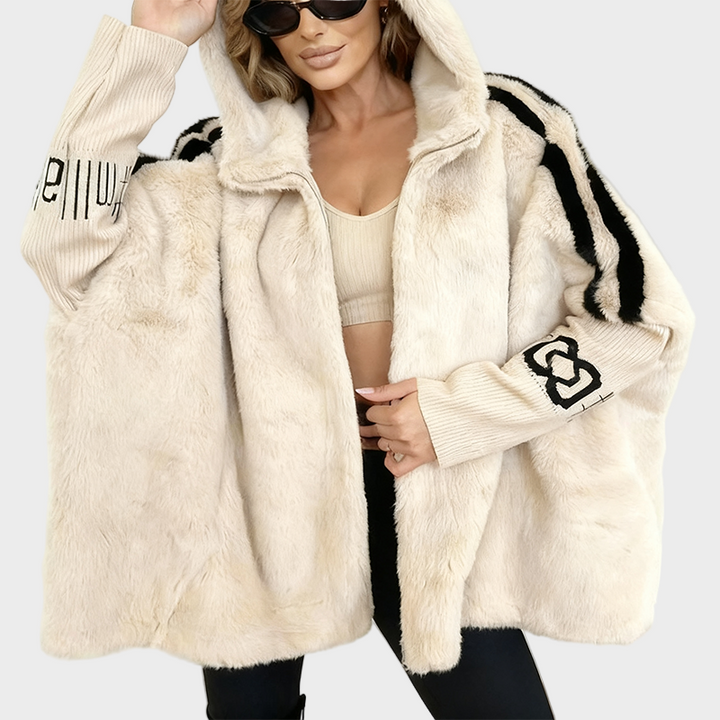 Karolína – Comfortable Hooded Coat