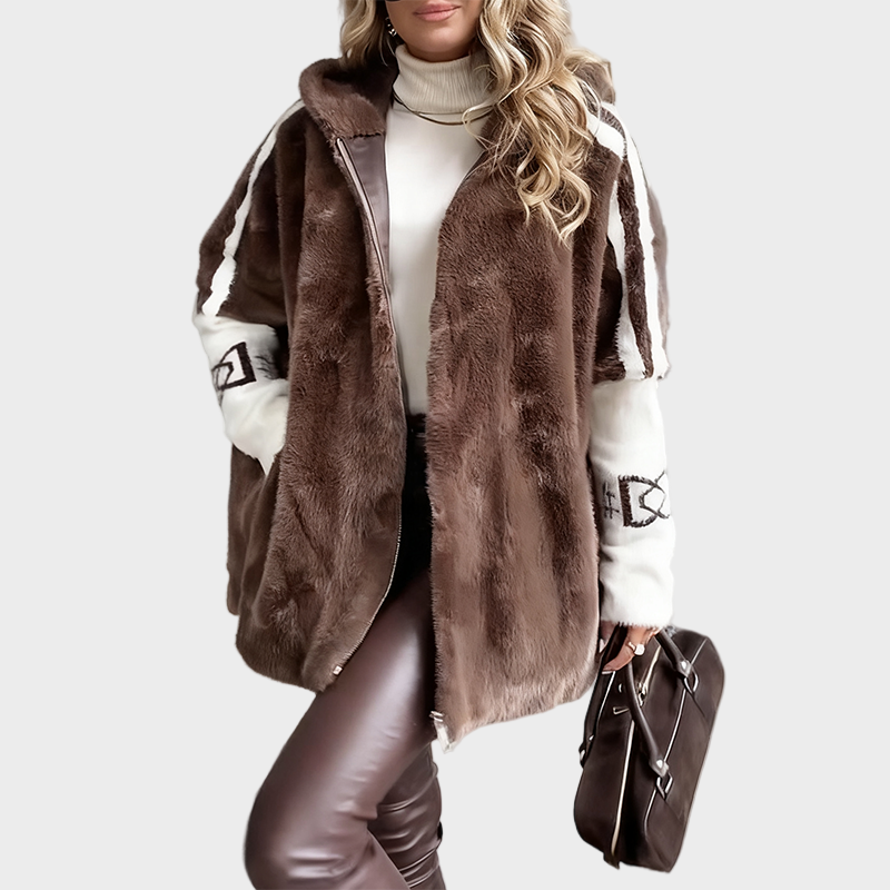 Karolína – Comfortable Hooded Coat