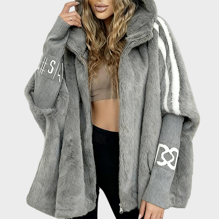 Karolína – Comfortable Hooded Coat