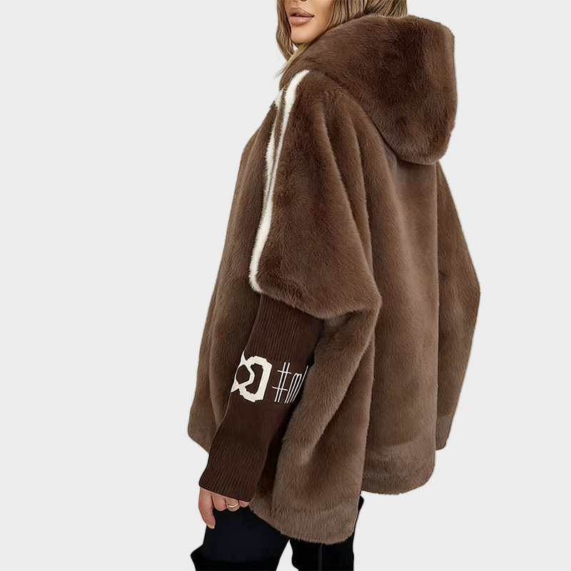 Karolína – Comfortable Hooded Coat